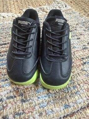 Puma indoor soccer sneakers